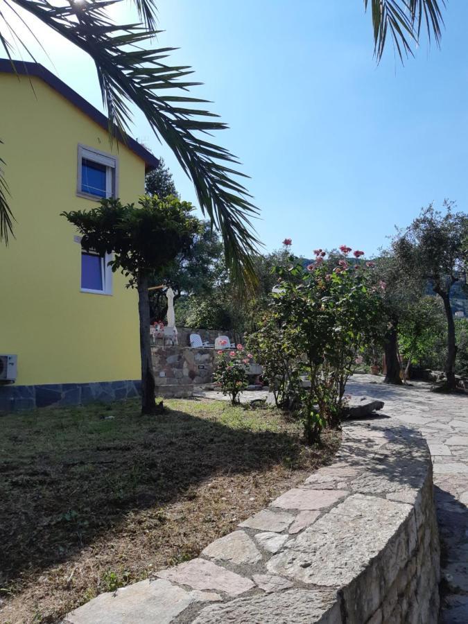 דירות לה ספציה Casa Isabelle Mel מראה חיצוני תמונה